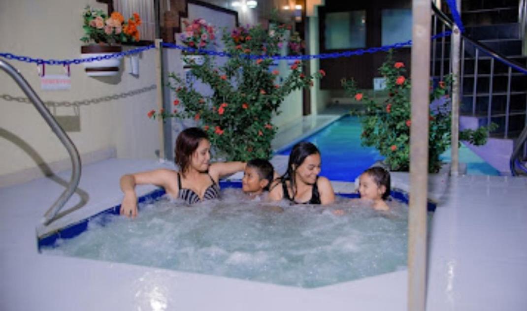 Cool Martin Family Hotel And Resort Bacoor Luaran gambar